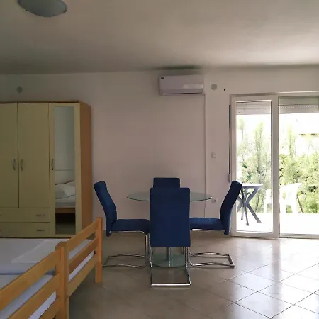 Nada Pag *