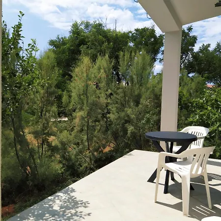 Nada Pag Apartment *